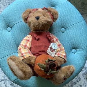BOYDS Penelope P. Punkinberry bear